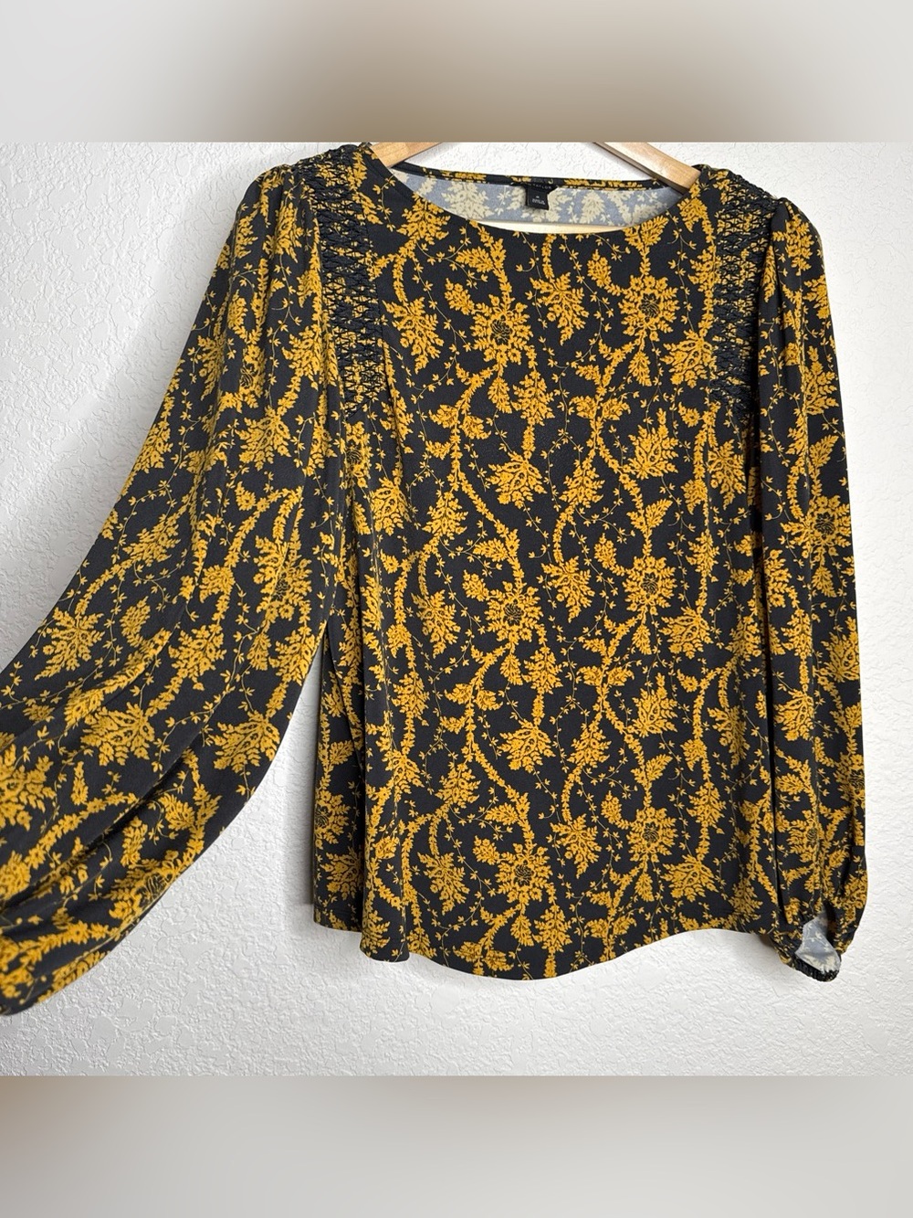 Ann Taylor Floral Print Blouse Mustard Black Dark Gray Long Sleeve Size M